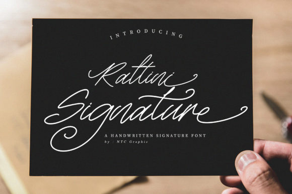 Rattini Signature: A Handwritten Typeface Review for Makers